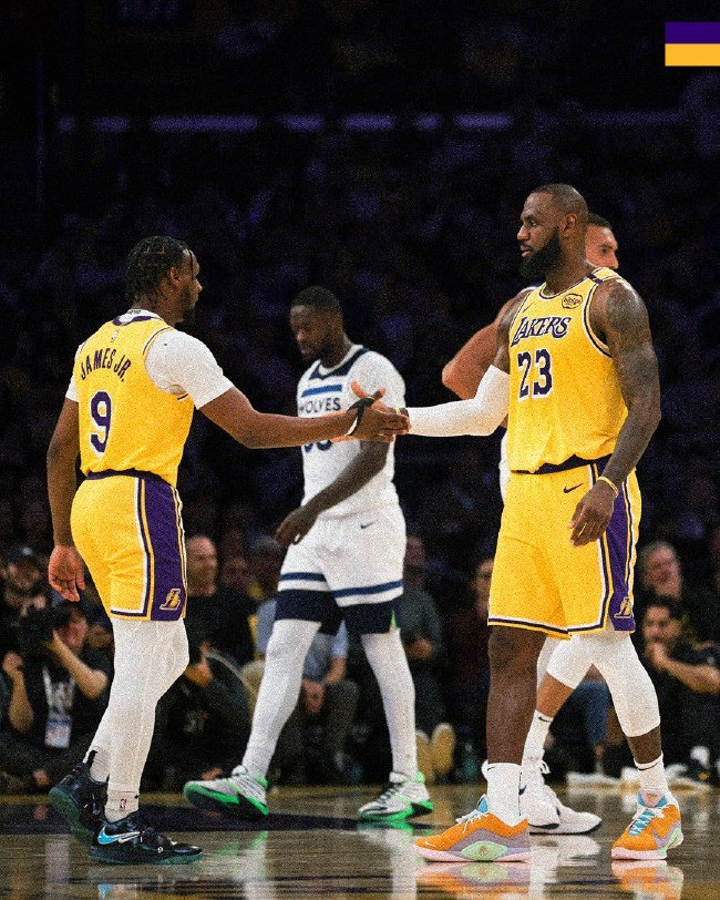勒布朗&布朗尼同场创历史，NBA首对父子兵诞生