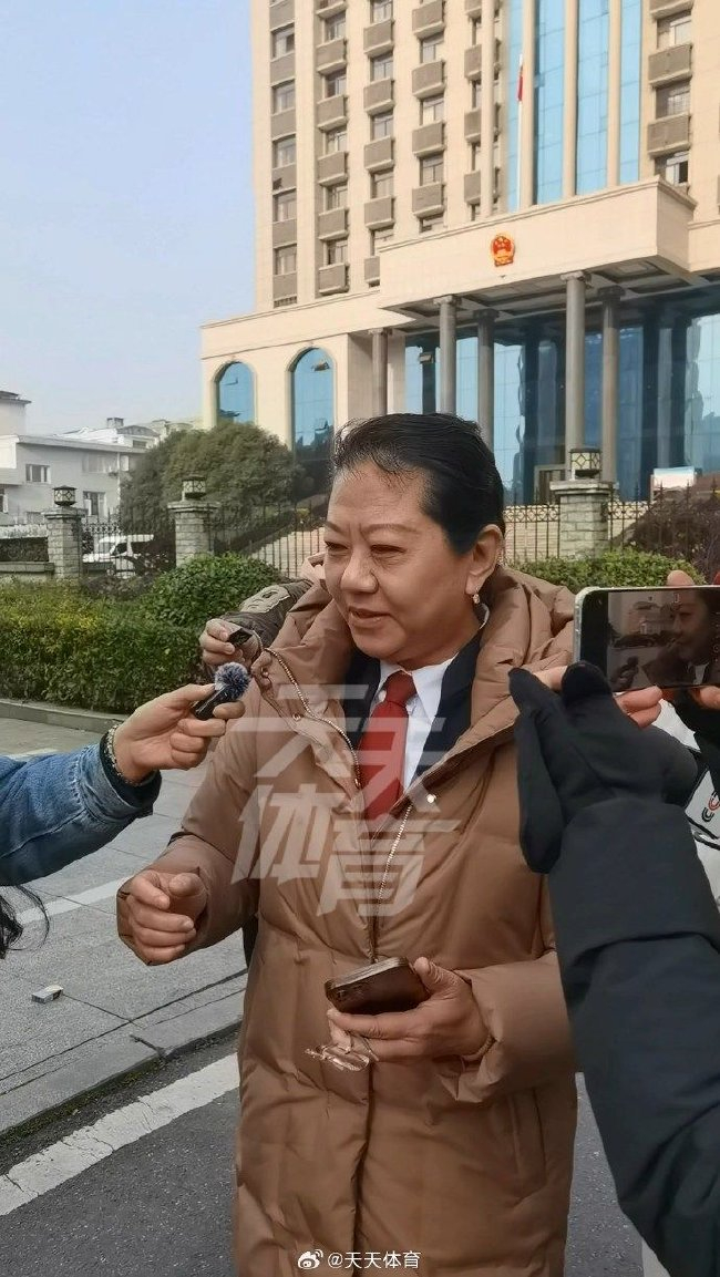 李铁案律师再赴咸宁中院:一审判决第十天,上诉程序持续 李铁案律师再赴咸宁中院:一审判决第十天,上诉程序持续