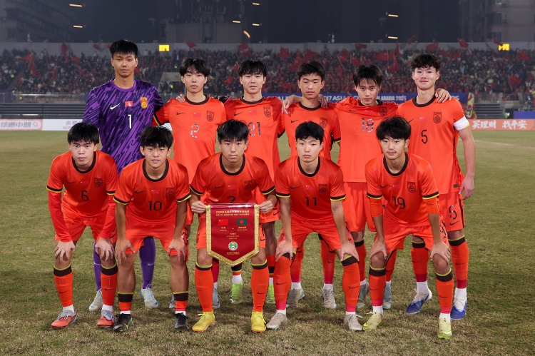 U17亚洲杯决赛2-3负日本 中国队获亚军 7人将获运动健将资格 U17亚洲杯决赛2-3负日本 中国队获亚军 7人将获运动健将资格