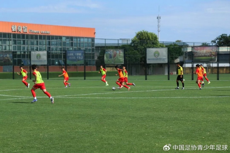 中国足协2012年龄段精英强化营成都开营 40人名单+科学评测启动 中国足协2012年龄段精英强化营成都开营 40人名单+科学评测启动