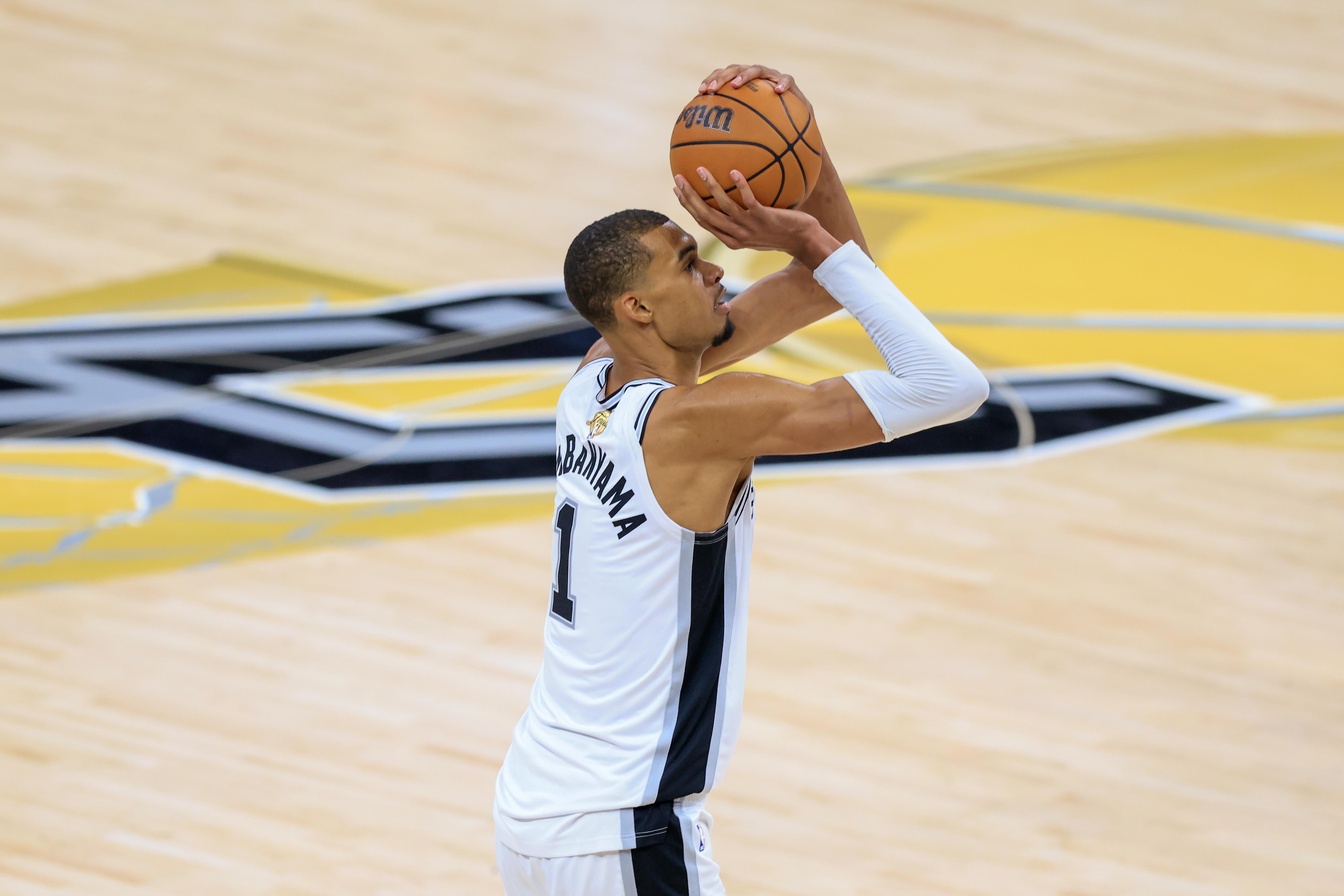 加内特:文班亚马在纽约需总统级安保,尼克斯若夺冠将成NBA最震撼事件