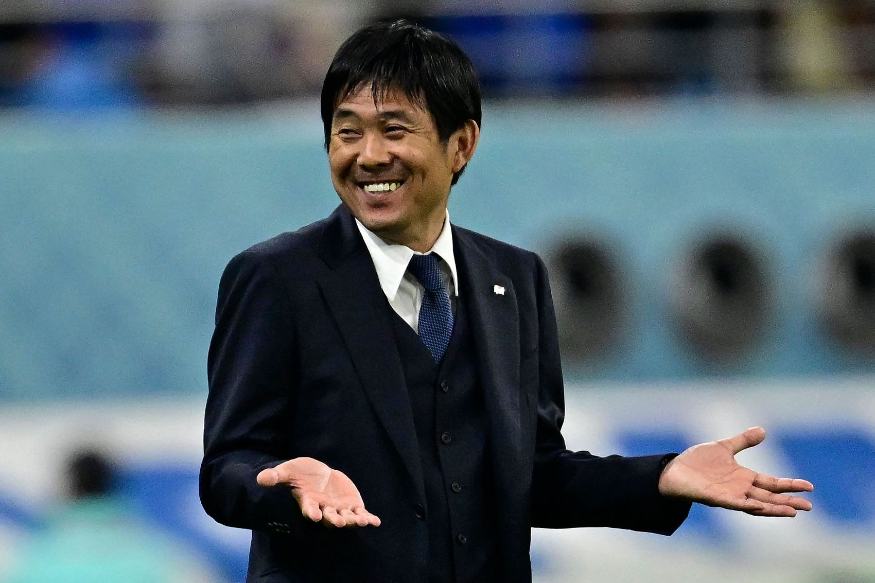 远藤航伤退世界杯 日本球迷炮轰森保一:后腰崩了还选前锋